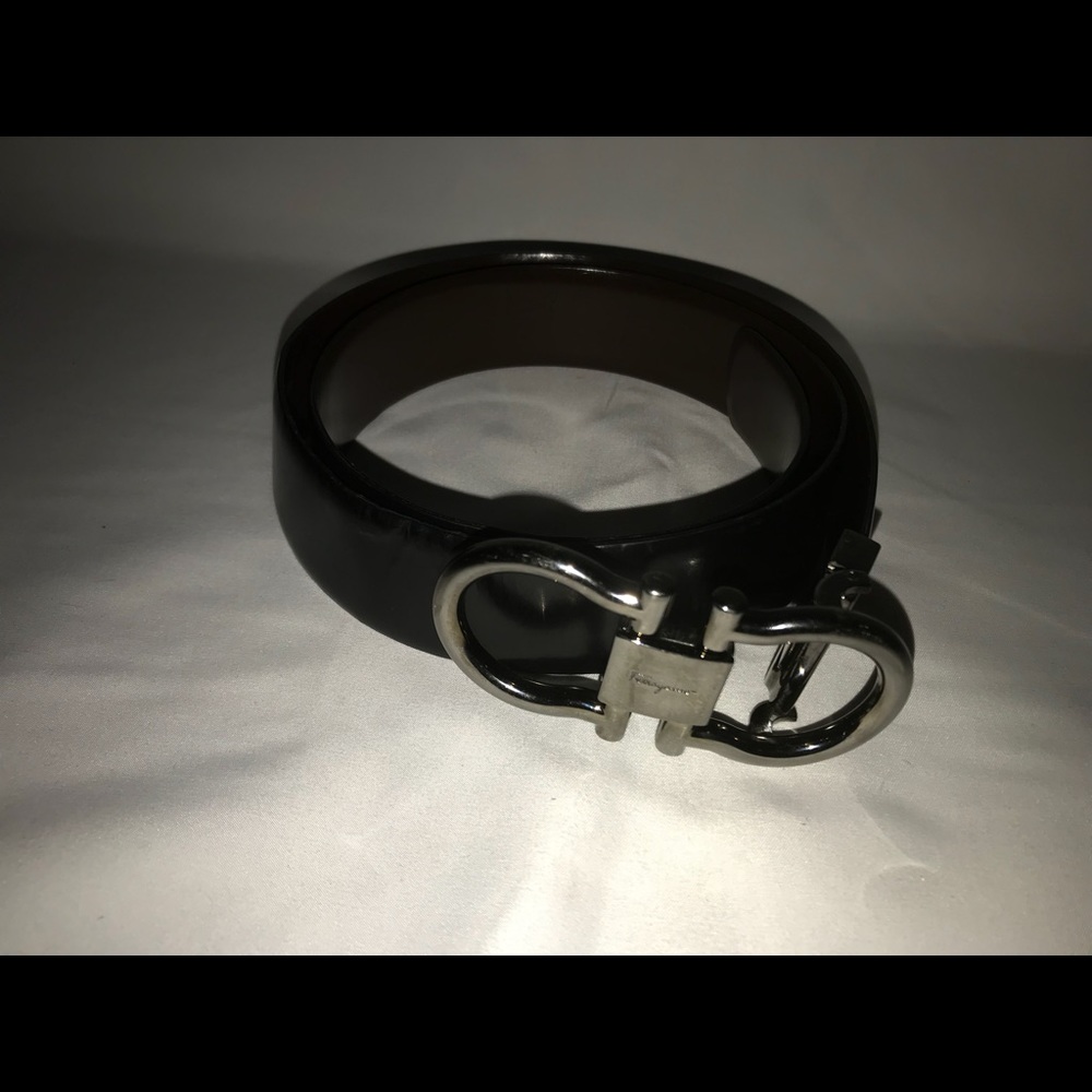 Women’s ferragamo belt size 27